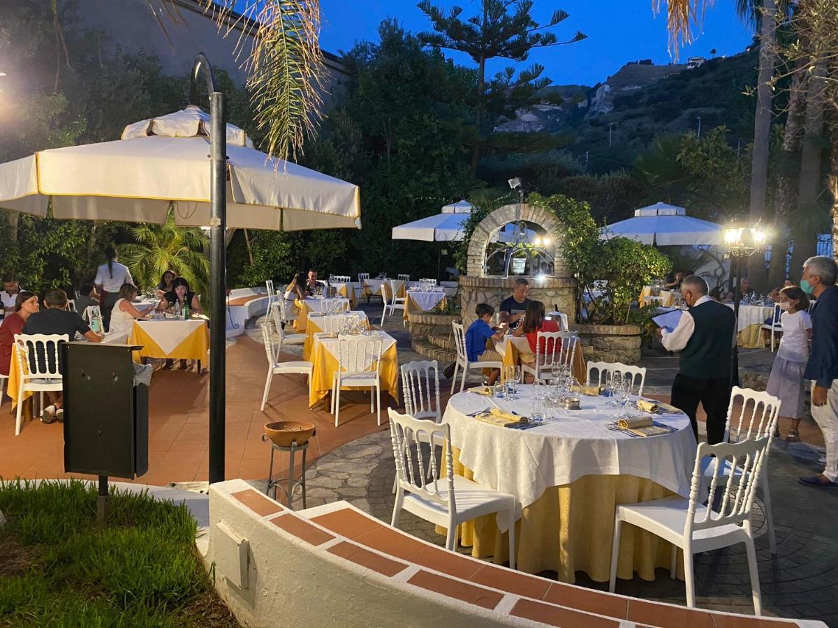 Hotel Tirreno Parghelia Eksteriør bilde
