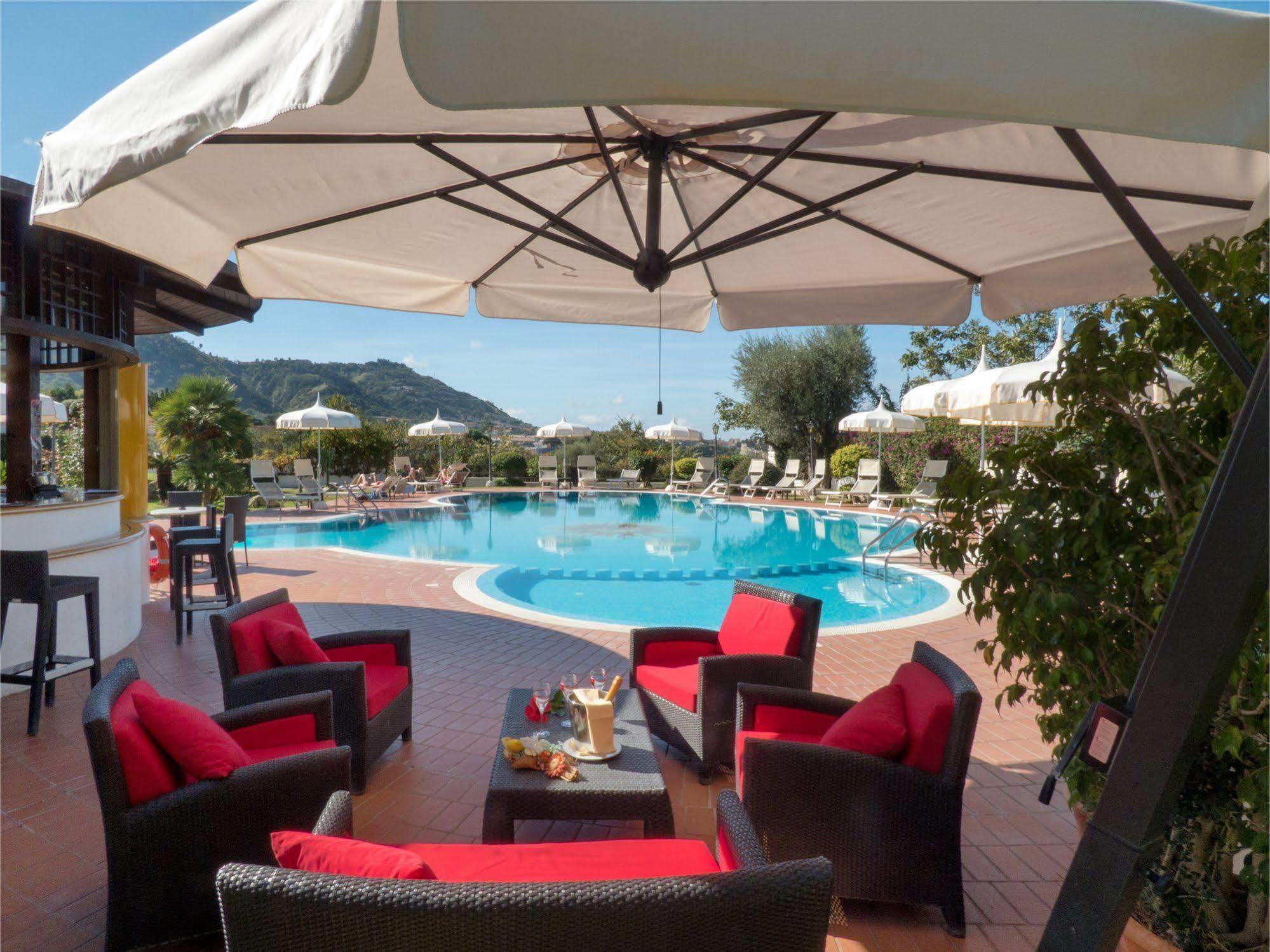 Hotel Tirreno Parghelia Eksteriør bilde