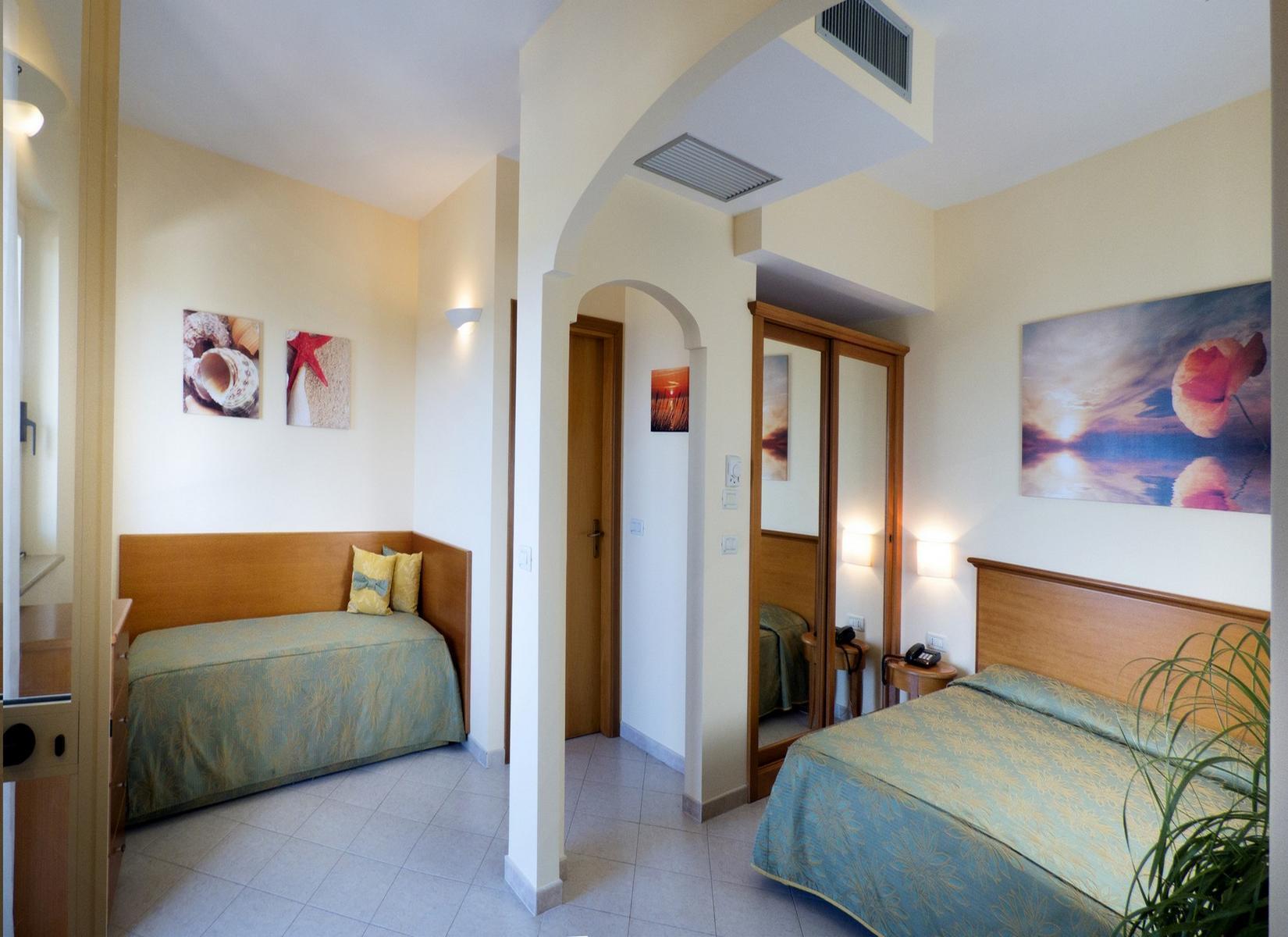 Hotel Tirreno Parghelia Eksteriør bilde