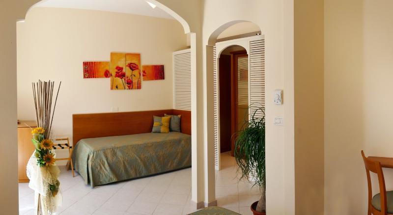 Hotel Tirreno Parghelia Eksteriør bilde